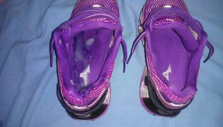 wife's sneaker mizuno prophecy big cumshot inside