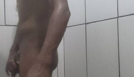showing off in the bath
