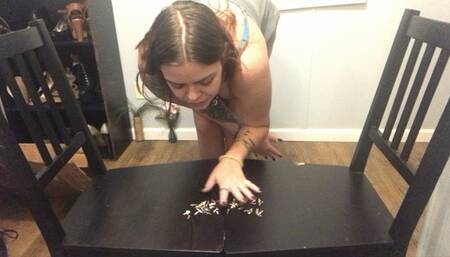 Giantess buttcrushes lots of tinies