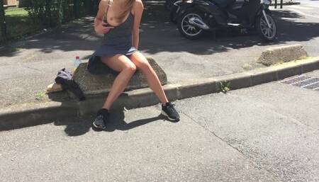 Walking and Flashing in the Streets - Sexy Girlfriend Leolulu