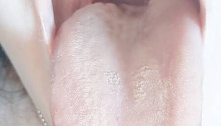 Look at my uvula mov