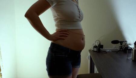 So stuffed and drinking water to make mt belly even bigger