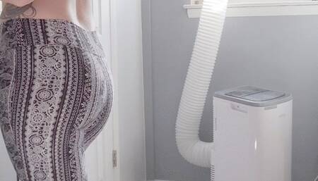 Snow likes to "hang" out