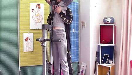 Woman in fuck gym, the trainer bangs hard her cunt