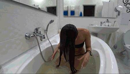 a blowjob for shampoo d