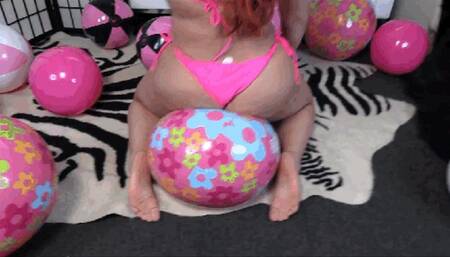 Scarlett Venom: Pink Beach Ball Popping - MP4 hd