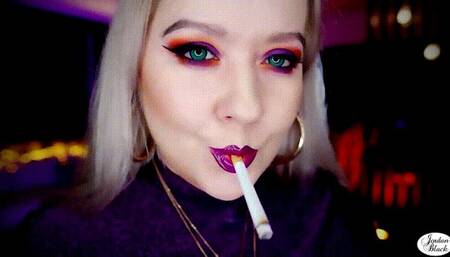 Close-up Marlboro 100 smoking [1080p, mp4]