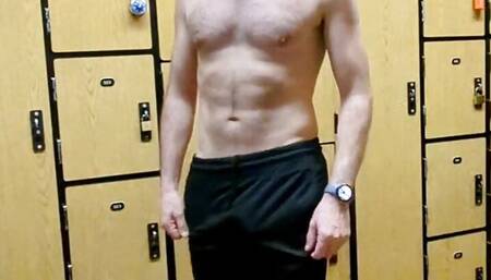 Watch me freeball and show off my bulge and cock outline at the gym and follow me into the locker room