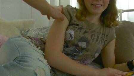 Sexy teen with bubble butt got dildoed and fucked