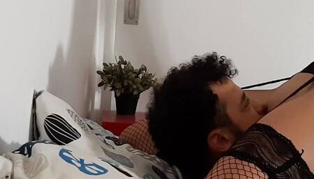She wakes me up to put her pussy in my mouth