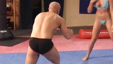 Larissa Dee vs. Miki