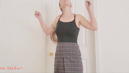 Giant Girl Smooshes Another Babysitter With a Sock  hd mp4