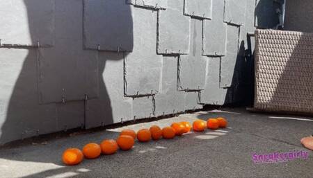 Sneaker-Girl Lisha - Some Tangerines