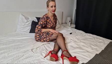 Black nylons and purple dildo - medium resolution