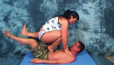 Jill Diamond, stomach-crushing with trampling, MP4-SD