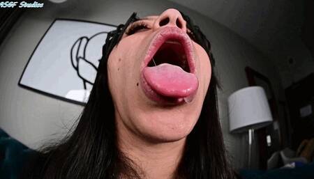 Nixlynka is thristy for you - MP4