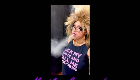 Marilyn Trans Dangle Dragon Smoking Fetish Sexy