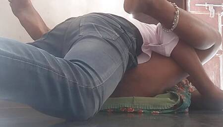Telugu lovers fucking in home suddenly come some one