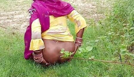 Indian Sex Outdoor Fuck Step Sister Without Condom Khet Chudai Big Black Cock Big Natural Boobs Hindi Porn