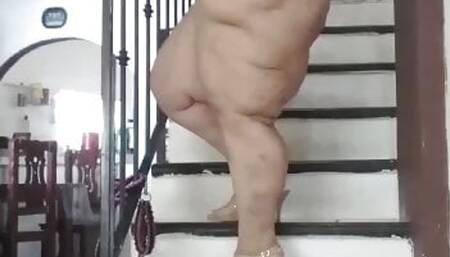 and I walk my husband and very stupid he is going to lose me since the neighbor Doriam is home all this mmmm