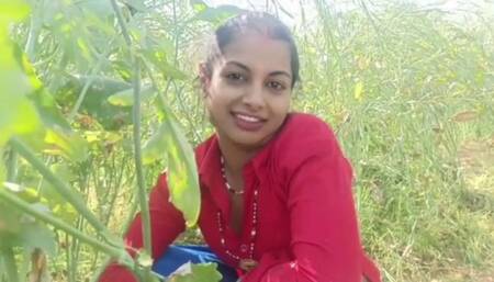 Cheating the sister-in-law working on the farm by luring money In hindi voice