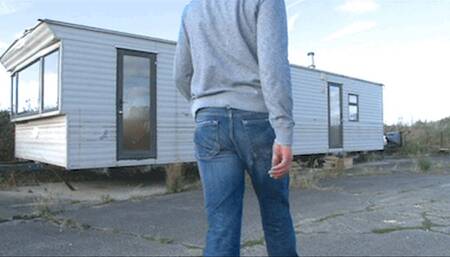 Her body is beautiful but it stinks (FEEDER FEEDEE SERIES) - Quicktime