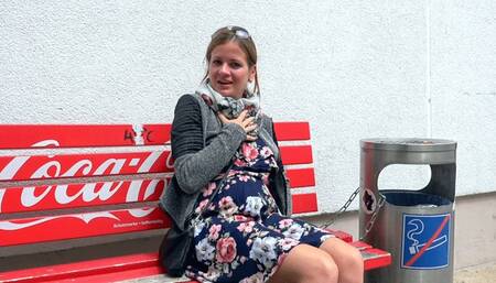 najdz Jenny with her stiletto sandals (mp4-HD)