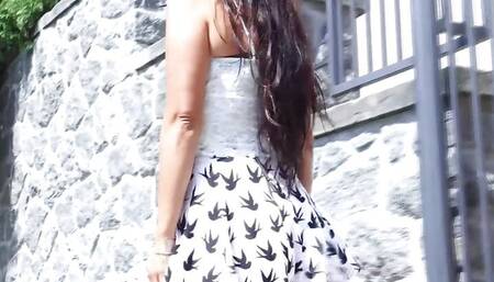 Teaser: High arches foot model summer life