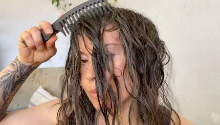 wet hair brushing mp4