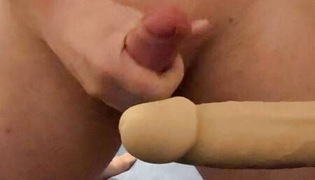 I come on my Dildo and suck it