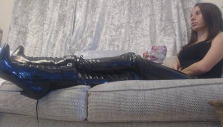 Relaxing and ignoring you pig (MOV)