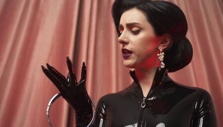 POV pet play in latex (1080p)