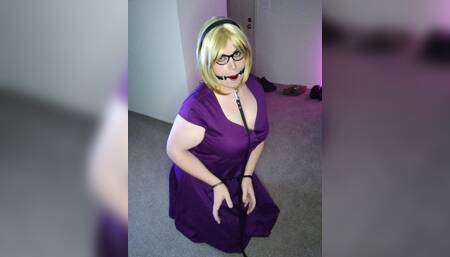 Sissy gets ready for daddy's arrival