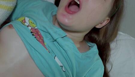 STEPSISTER BEGGED TO WAKE HER UP WITH A COCK