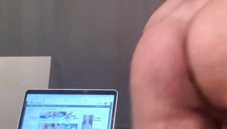 Hairy uncut bear looking to get fucked