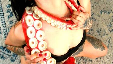 Relic Huntress 7: Snared! (starring Brittany) (MP4)