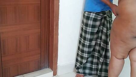 (Priya Chatterjee) Sasur ne Jabardasti choda jab Hot bahu ko dekhne ke bad- Hindi Audio