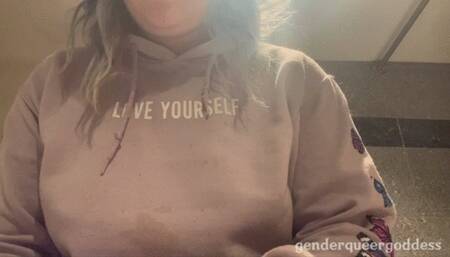 Sneezing Powder Clears Nose and Ruins Make Up