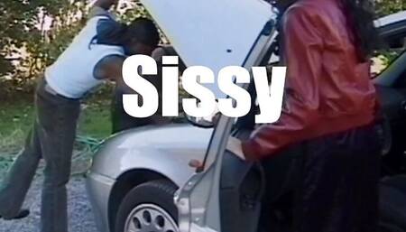 SISSY 22 cm VS VITTORIA 20 cm - (TGIRLS CHALLENGE 138)