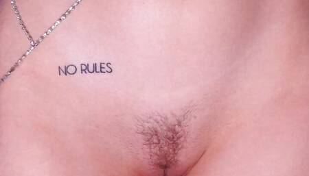 Wide hips babe in jewelry