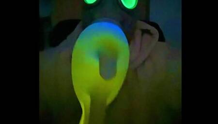 BHDL - N.V.A. LATEX GASMASK BREATHPLAY - THE LATEXGLO(W)VE - PART 5 -