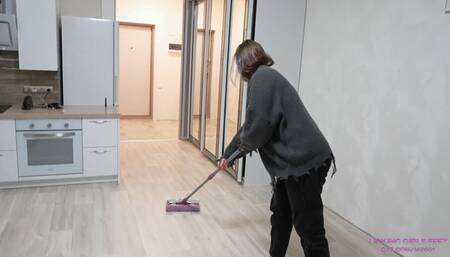 AVRIL - How does it feel to be humiliated by a slave, an ex-mistress? (HD)