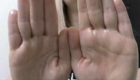 You let us stare at the lines on the palm close up and oiled up MP4 FULL HD 1080p
