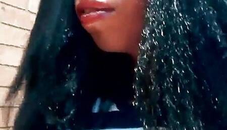 Big-ass Squirts outside