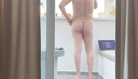 Flashing at the balcony