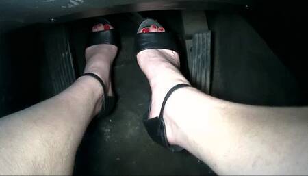 Diana pedal pumps her bmw in high heels 2 MP4 640P