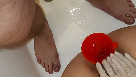 Piss in wifes pussy