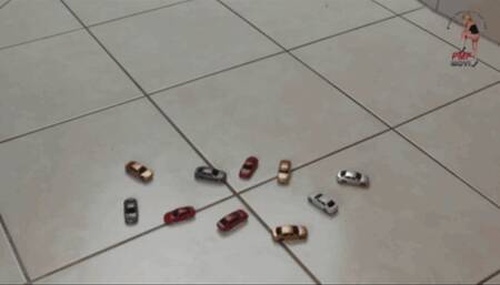 Giantess in Pump and fishnets 2