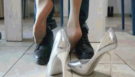 Seduction in the office MP4(1280x720)FHD