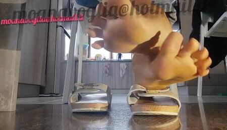 I offer you my feet to cum mp4